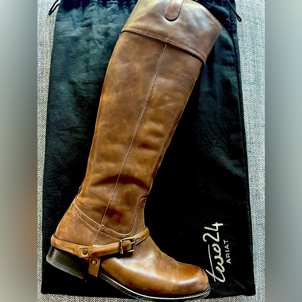 Like new Ariat Two24 boots.